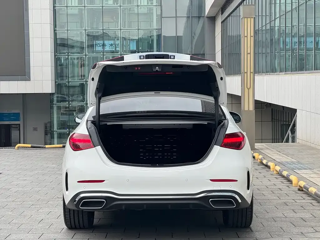 Mercedes-Benz C-Class 2025 из CN, фото 10
