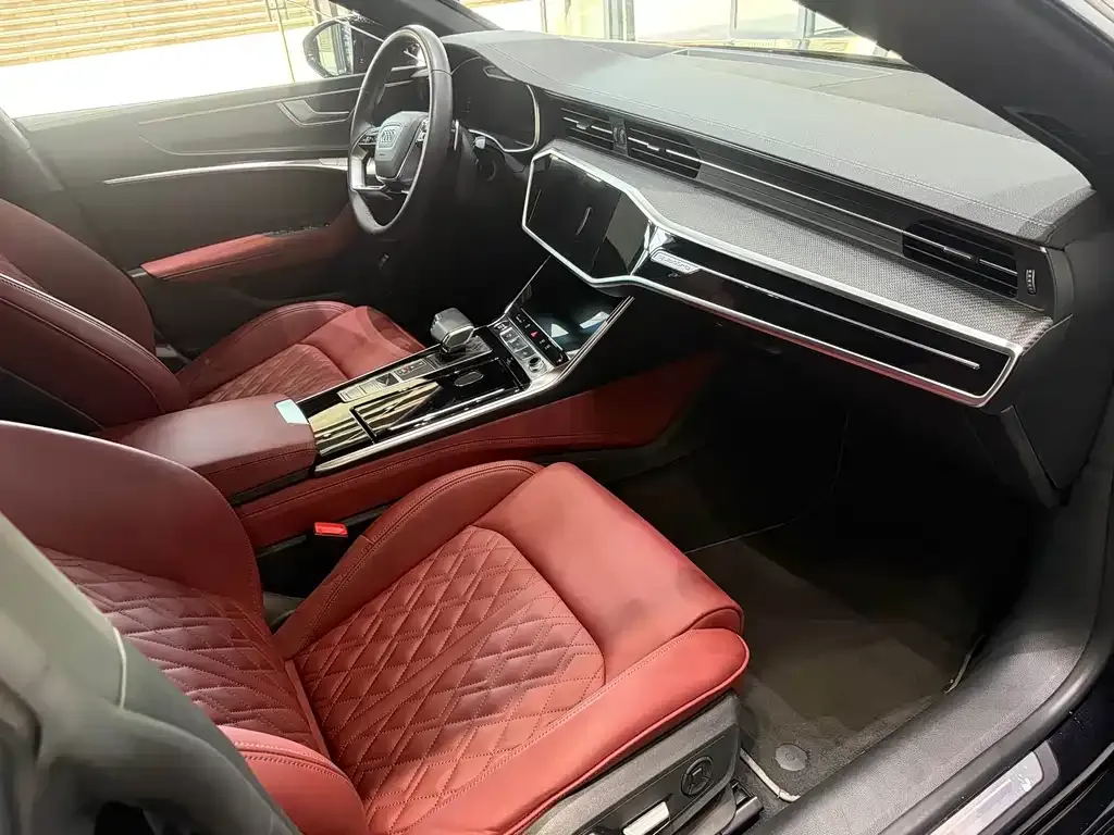 Audi A7L 2023 из CN, фото 5