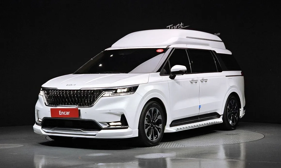 Kia Carnival — фото 1