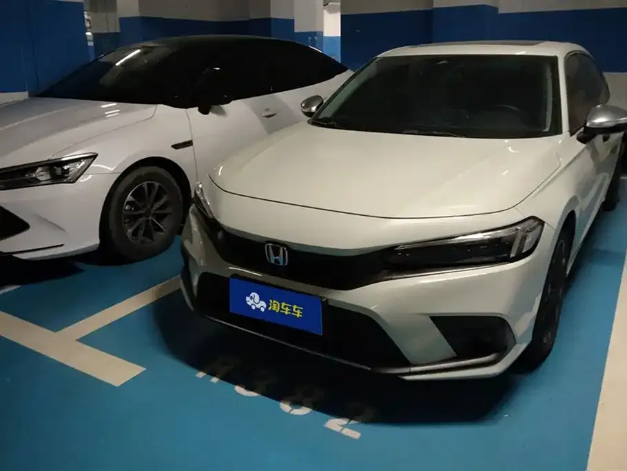 Honda Civic — фото 1
