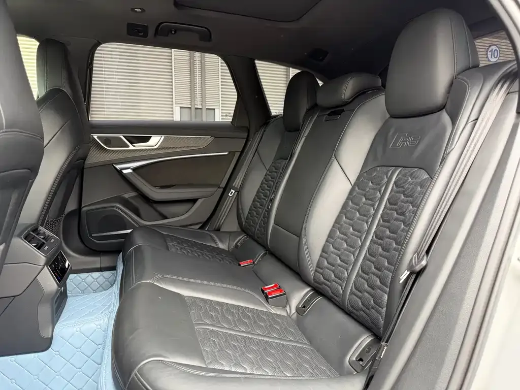 Audi RS 6 2021 из CN, фото 3