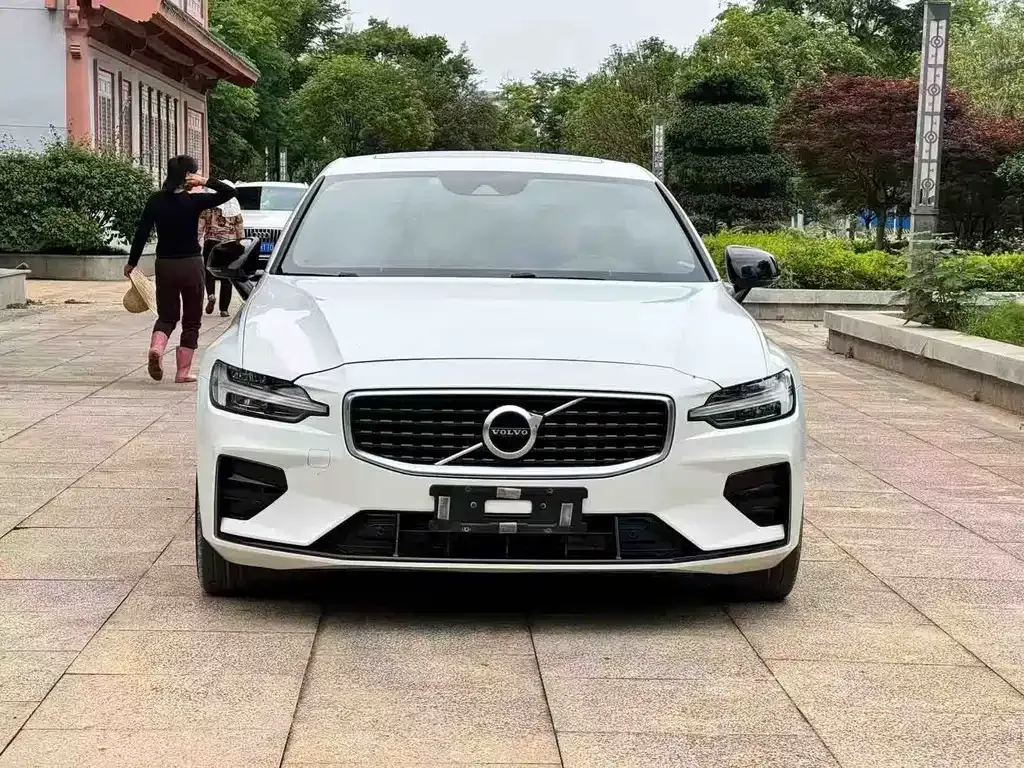 Volvo S60 2021 из CN, фото 5