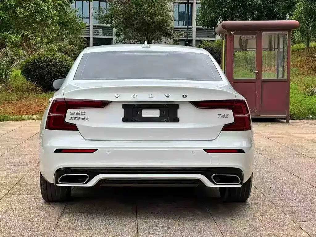 Volvo S60 2021 из CN, фото 4