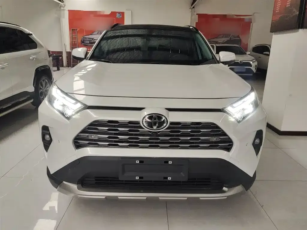 Toyota RAV4 — фото 2