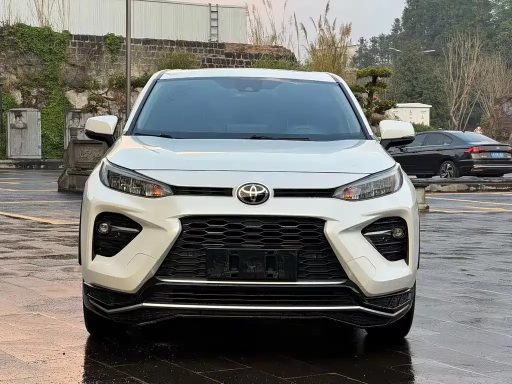 Toyota Wildlander — фото 8