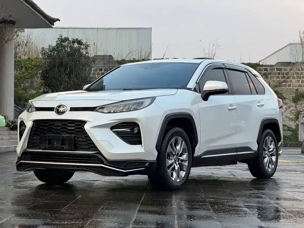 Toyota Wildlander — фото 5