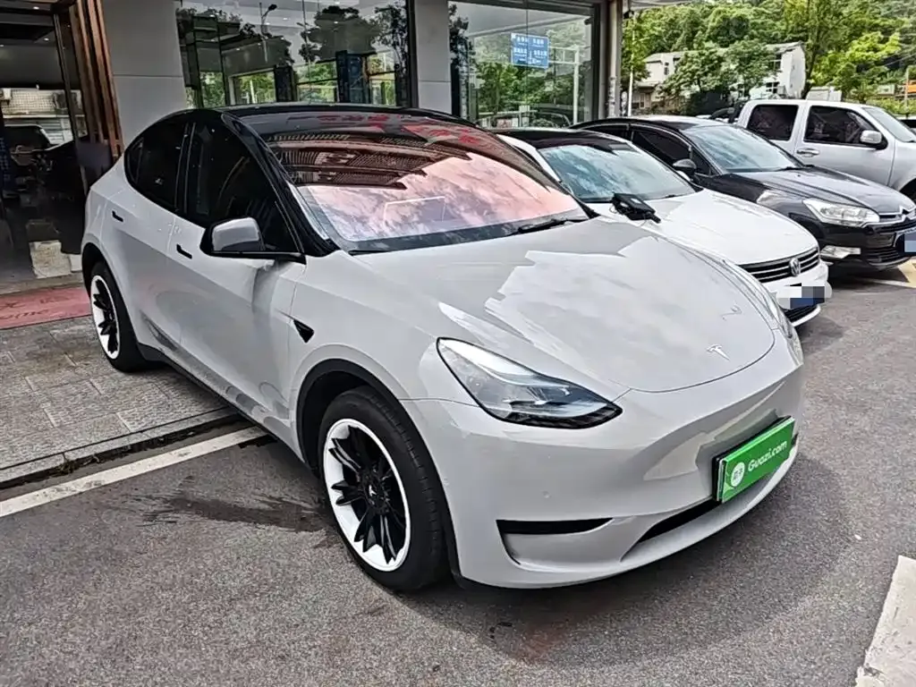 Tesla Model Y — фото 7