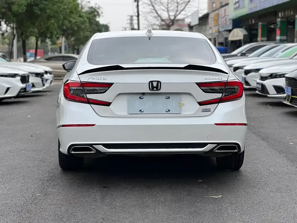 Honda Accord — фото 4