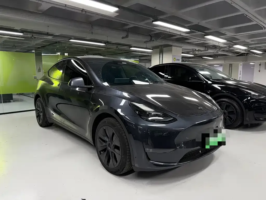 Tesla Model Y — фото 9