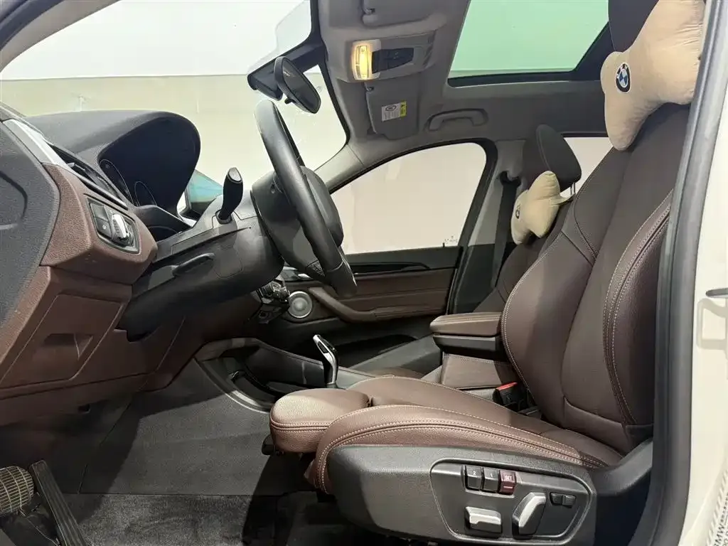 BMW X1 — фото 5