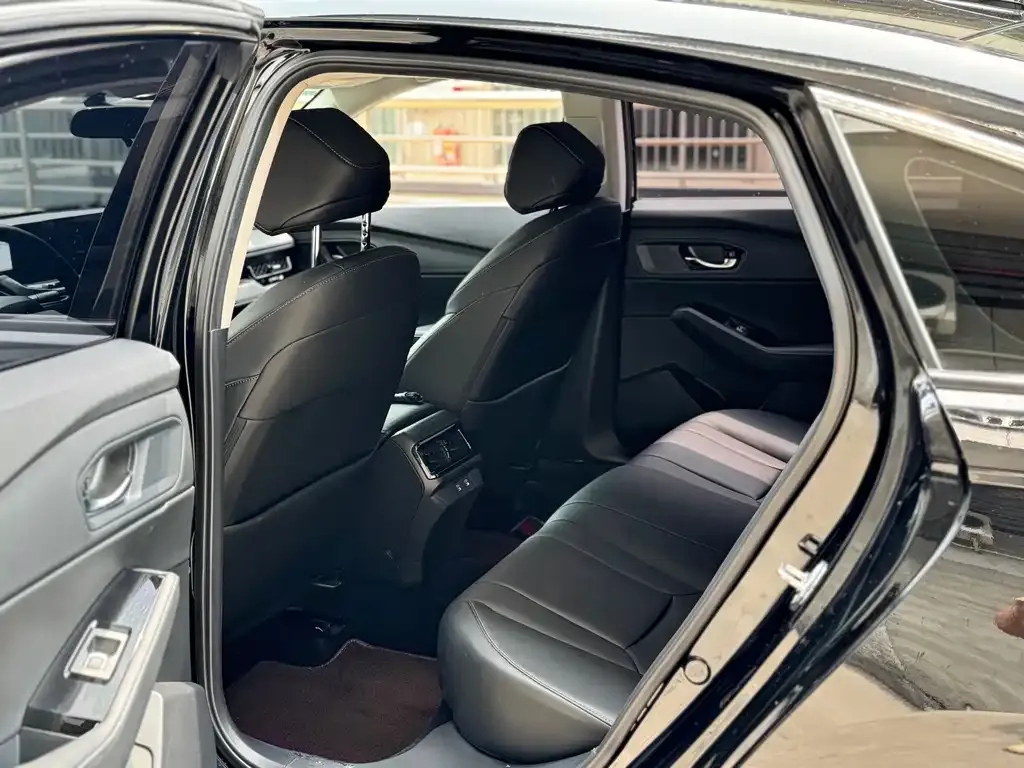 Honda Inspire — фото 10