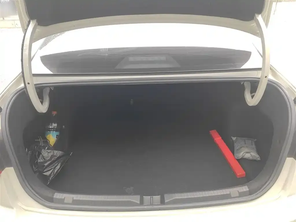 Volkswagen Bora 2023 из CN, фото 8