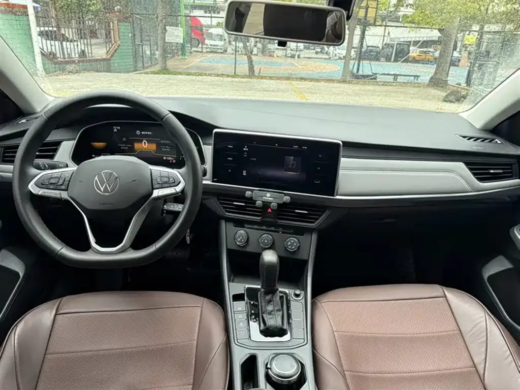 Volkswagen Bora 2023 из CN, фото 6