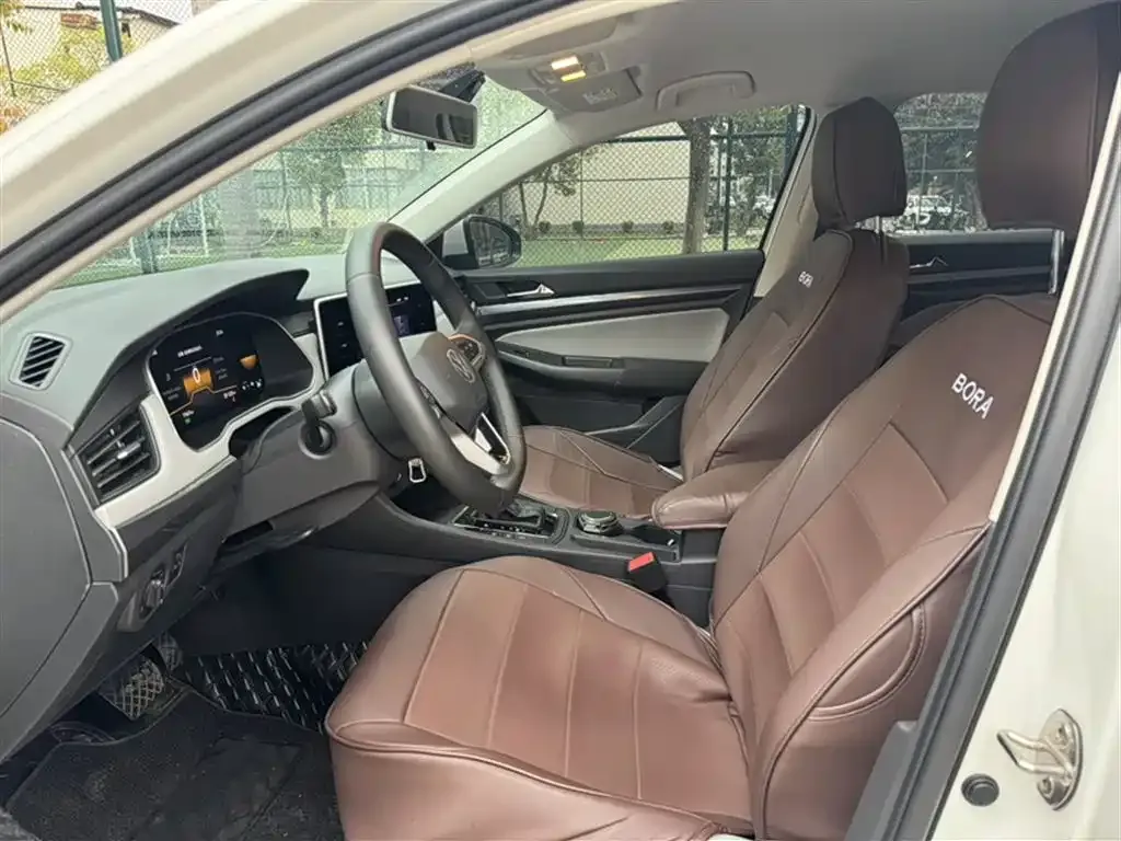 Volkswagen Bora 2023 из CN, фото 7