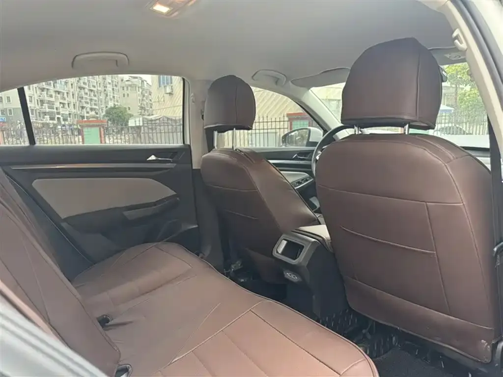 Volkswagen Bora 2023 из CN, фото 3