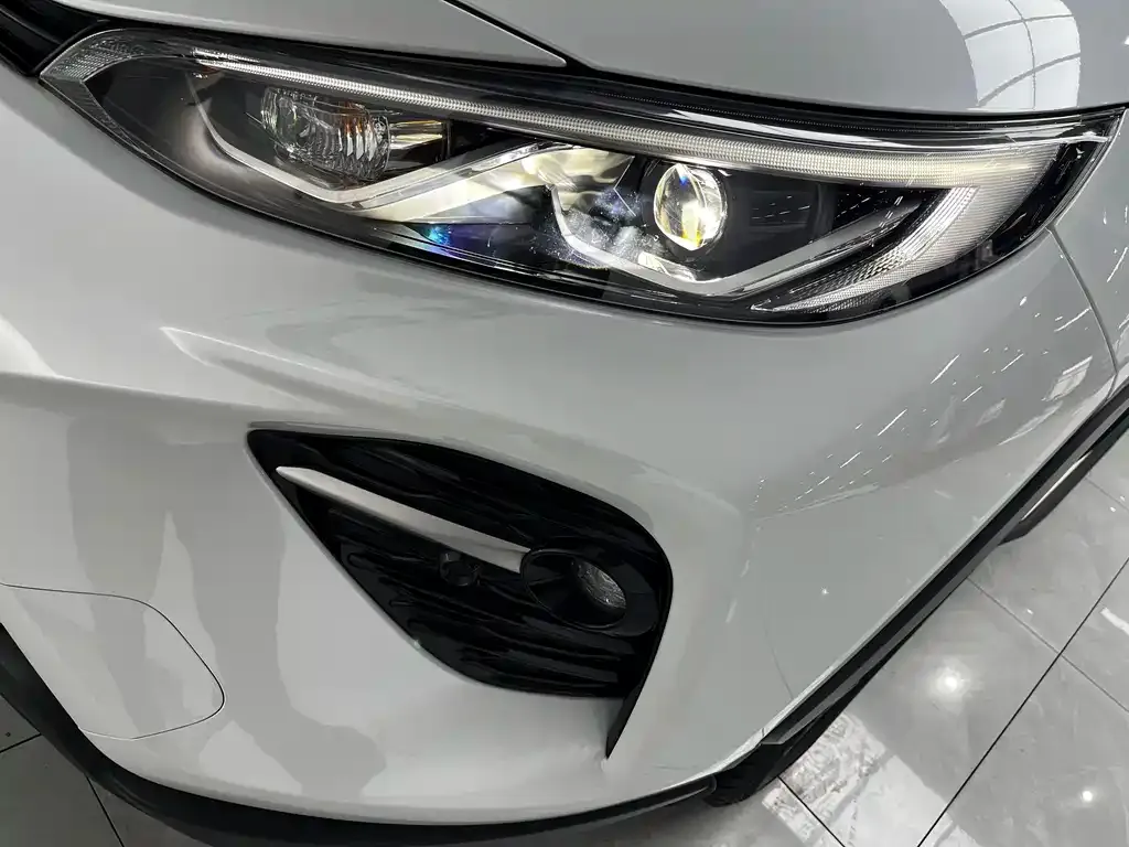 Toyota Wildlander — фото 10