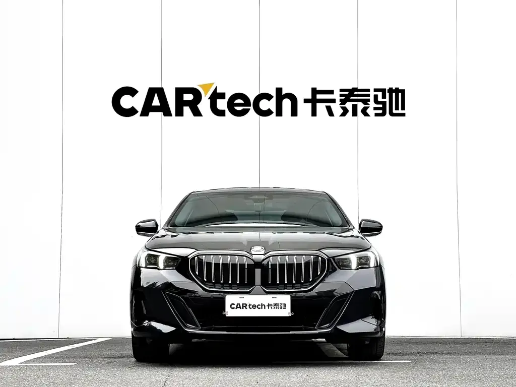 BMW 5 Series — фото 4
