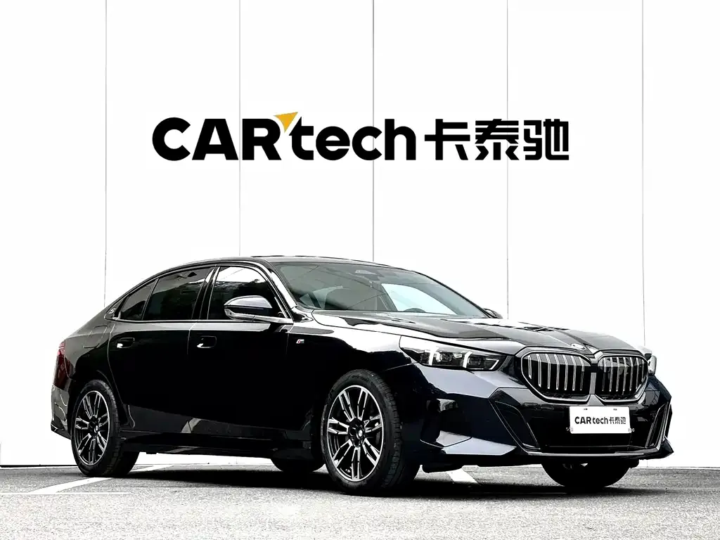 BMW 5 Series — фото 8