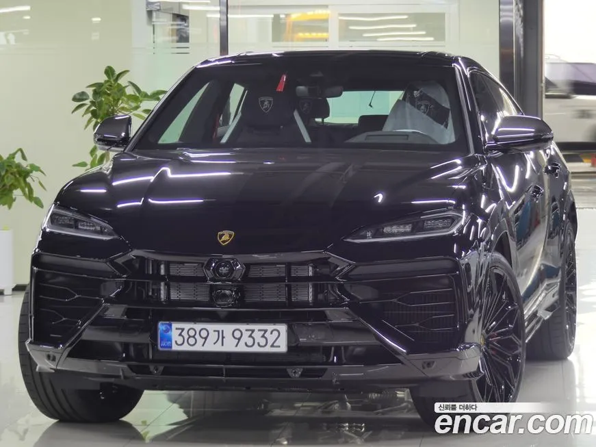 Lamborghini Urus — фото 1