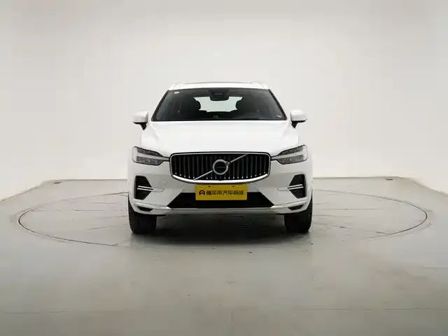 Volvo XC60 — фото 6