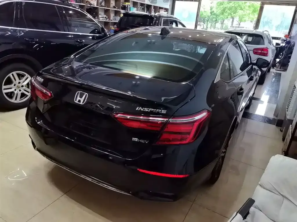 Honda Inspire — фото 10