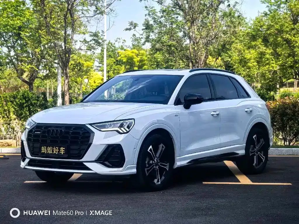 Audi Q3 — фото 1