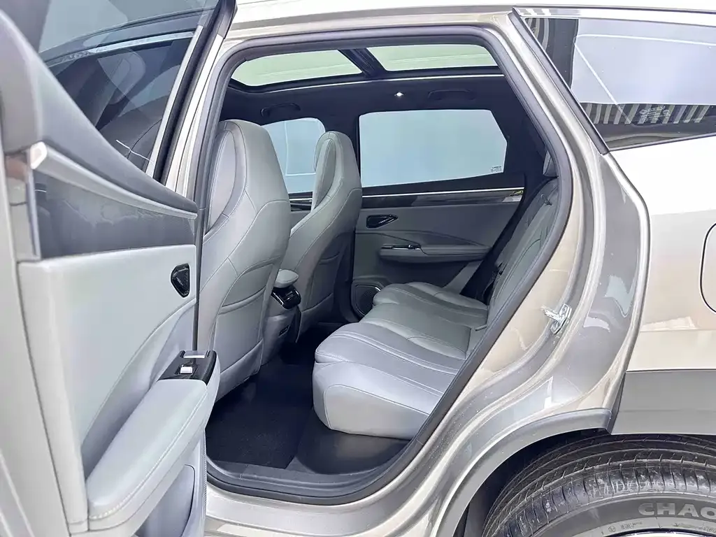 Geely Galaxy L7 — фото 4