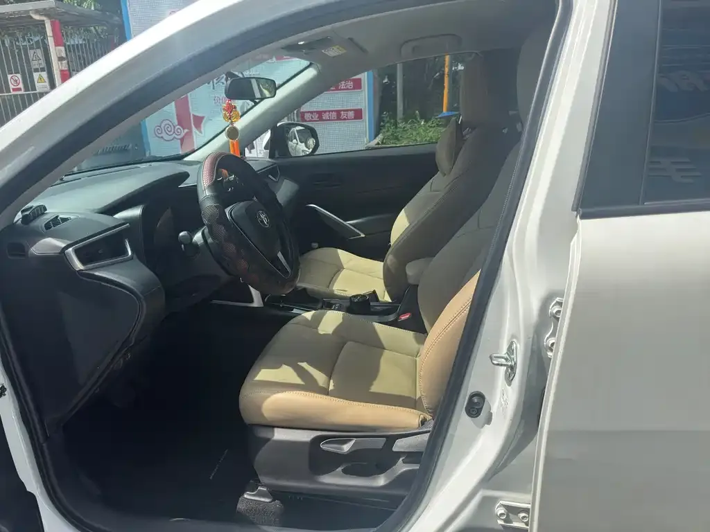 Toyota Frontlander 2023 из CN, фото 8