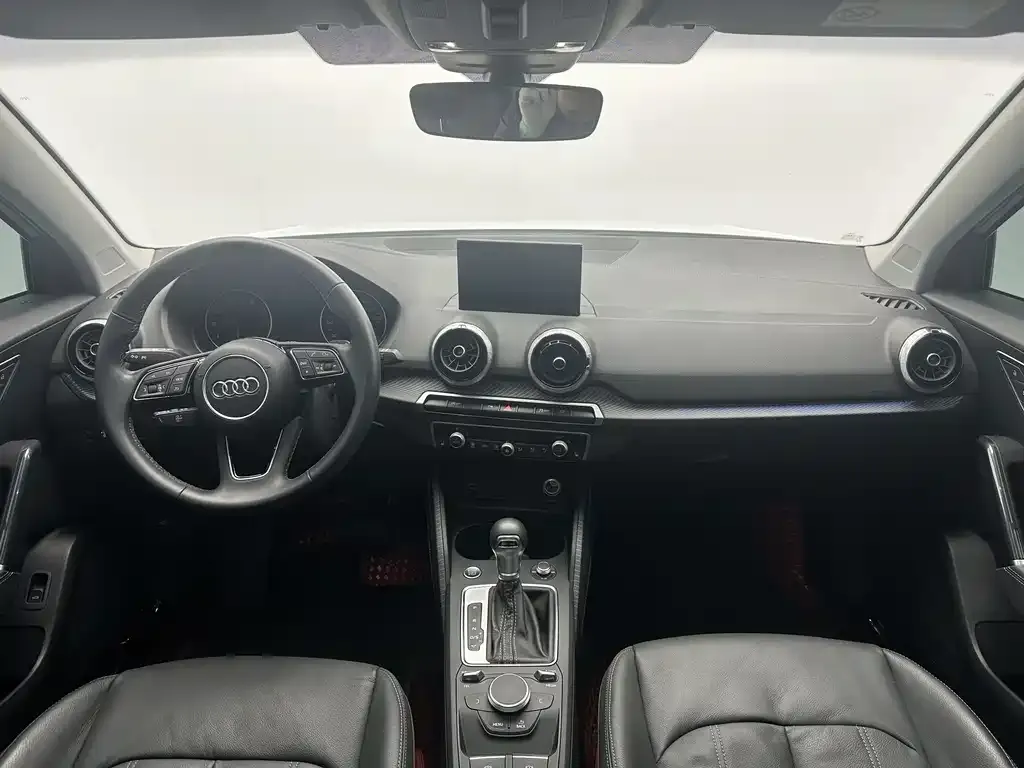 Audi Q2L 2023 из CN, фото 2
