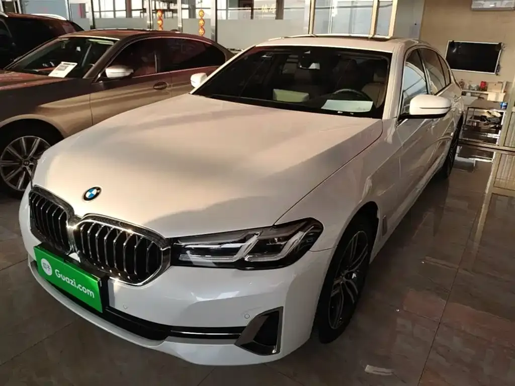 BMW 5 Series — фото 5