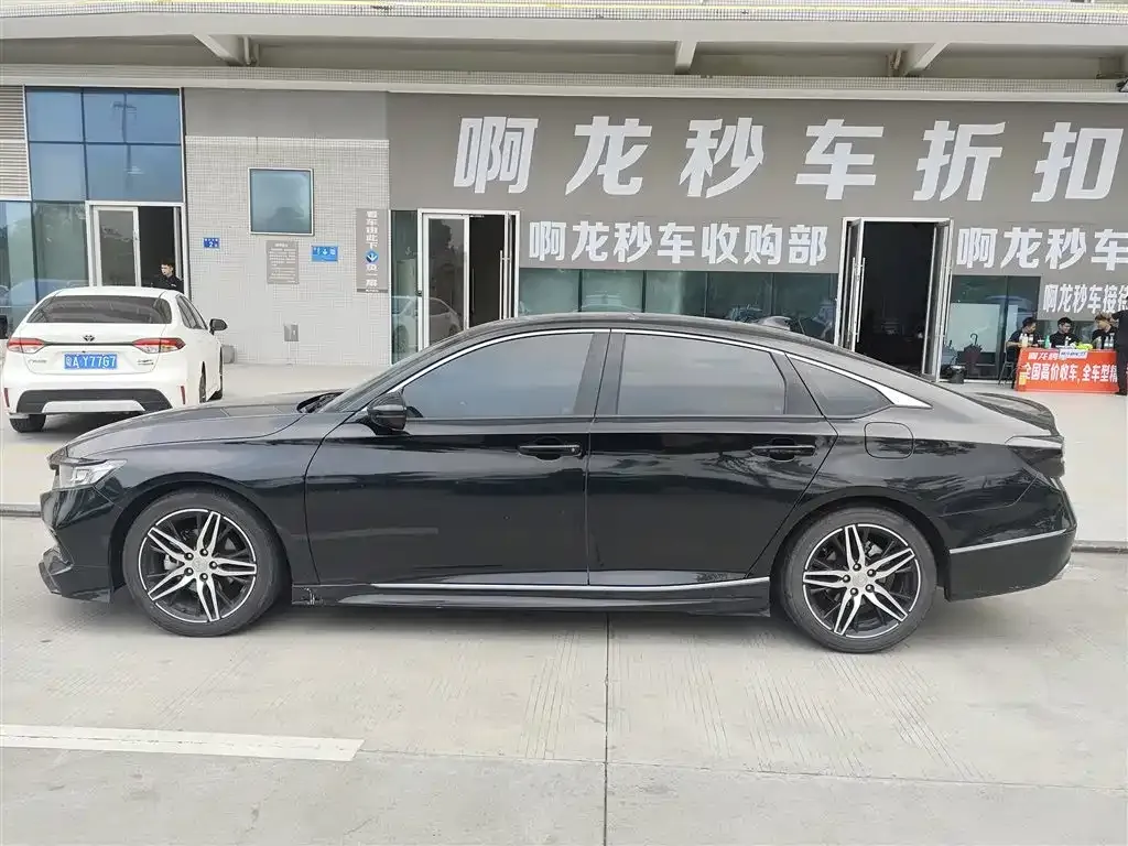 Honda Accord — фото 3
