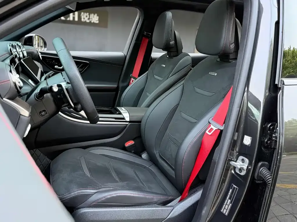 Mercedes-Benz GLC AMG — фото 10