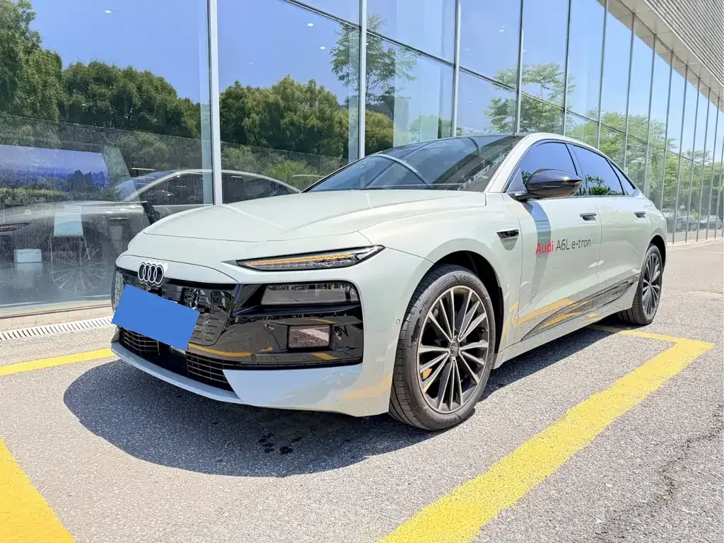 Audi 奥迪A6L e-tron