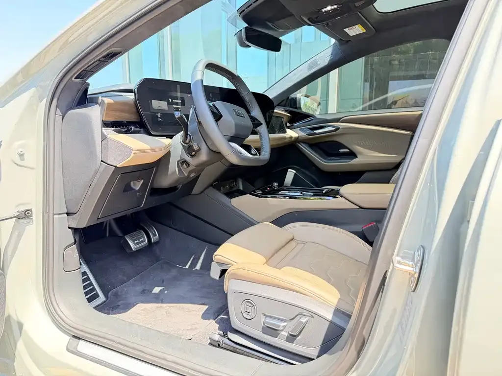 Audi 奥迪A6L e-tron 2026 из CN, фото 3