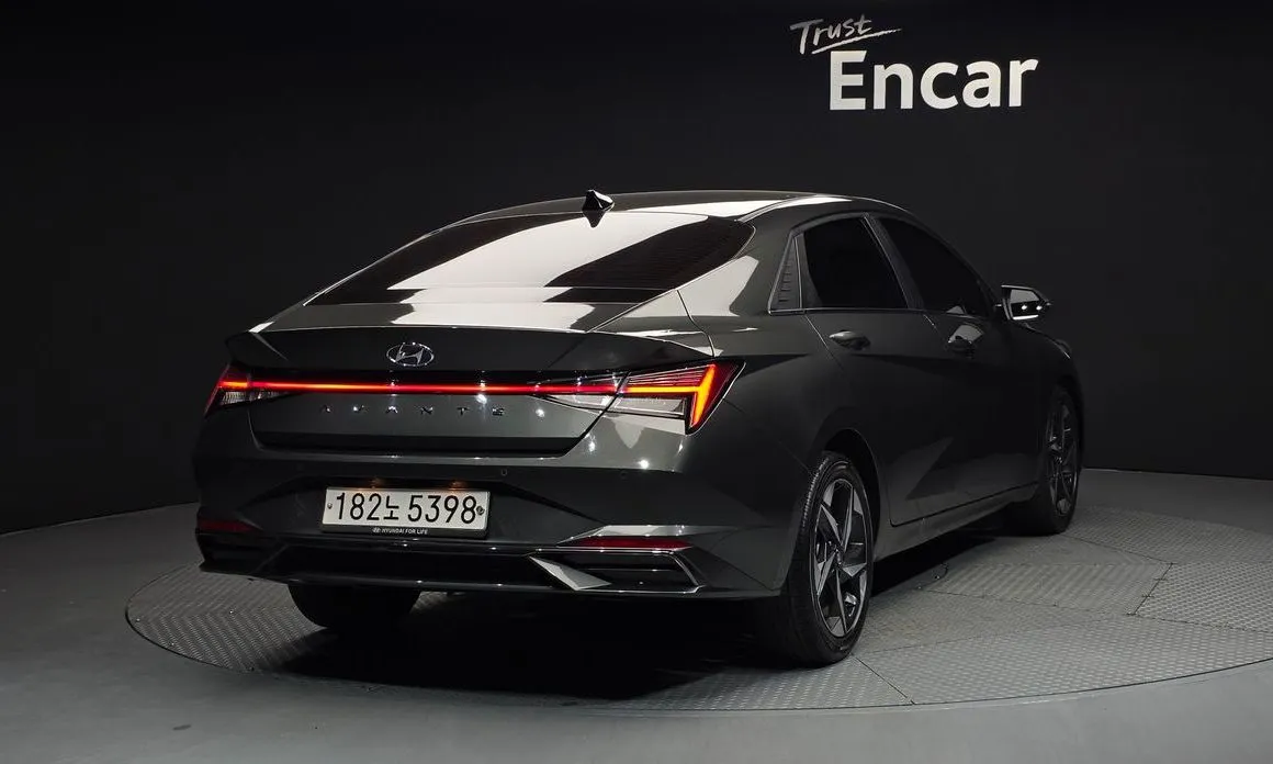 Hyundai AVANTE — фото 3