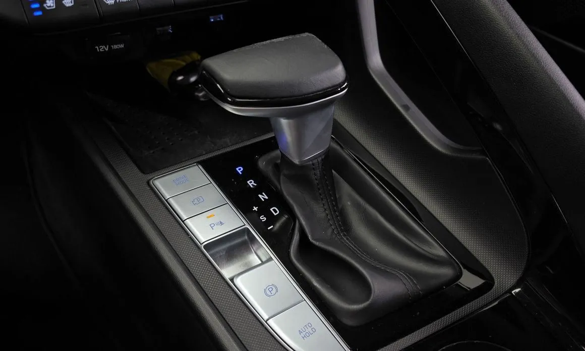Hyundai AVANTE — фото 6