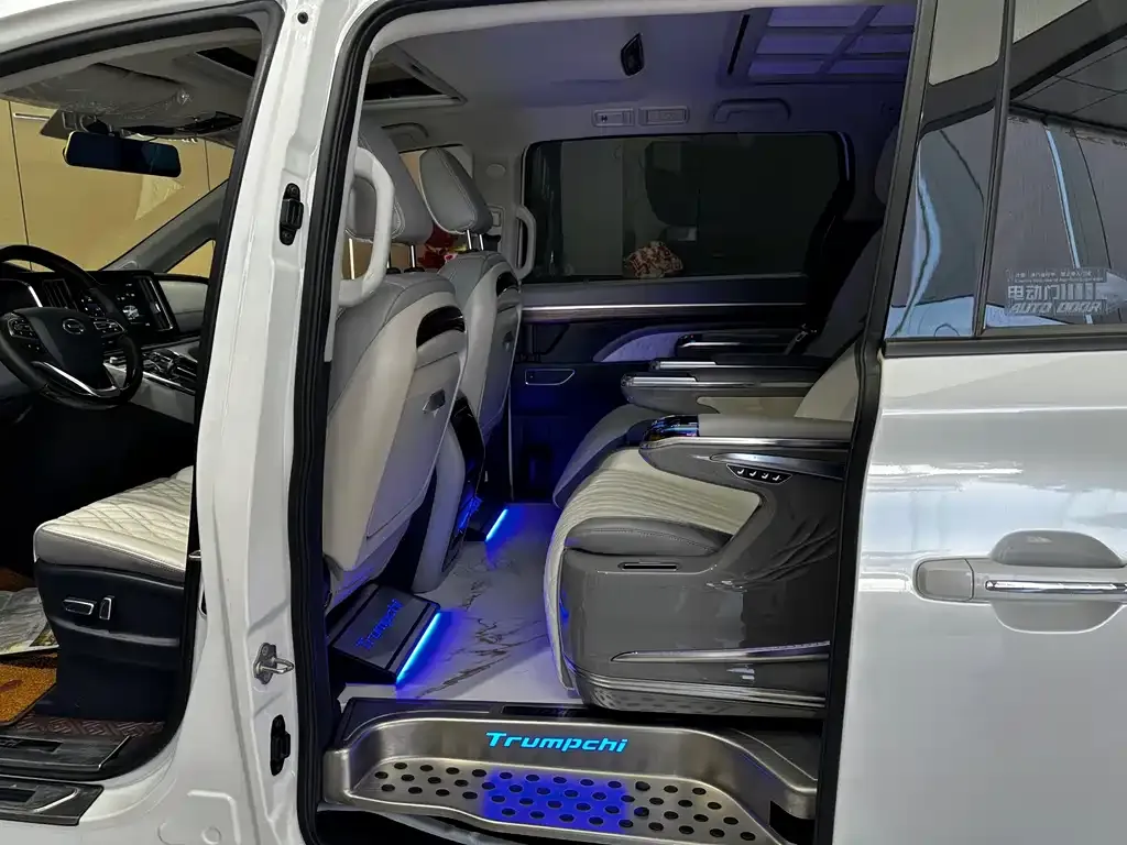 GAC Motor Trumpchi M8 — фото 7