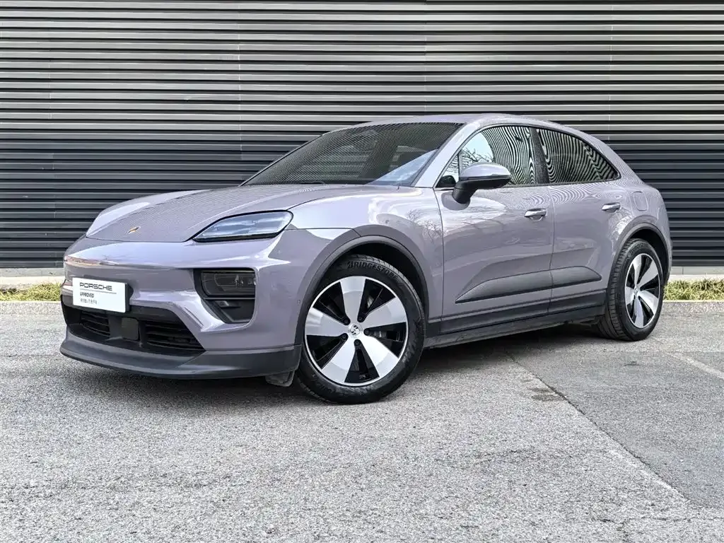 Porsche Macan EV