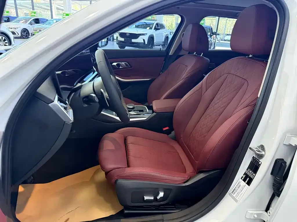 BMW 3 Series 2023 из CN, фото 9