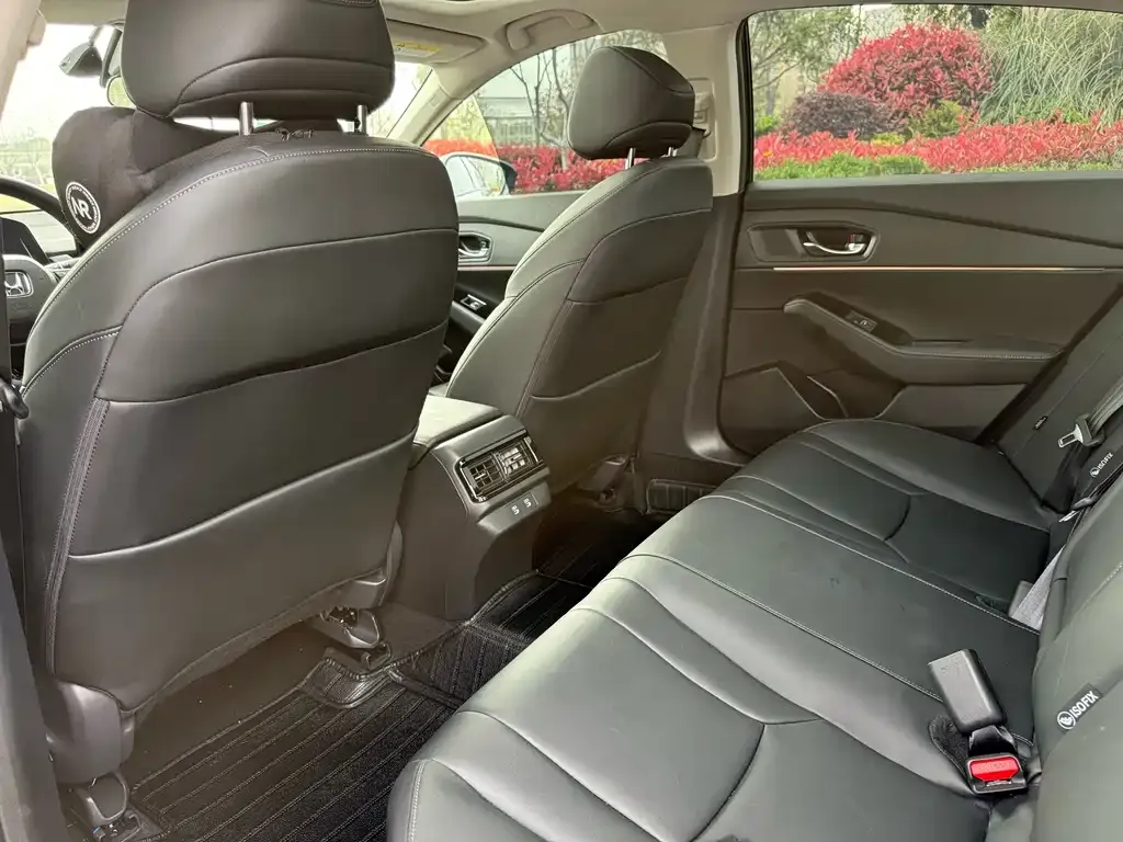 Honda Accord — фото 5
