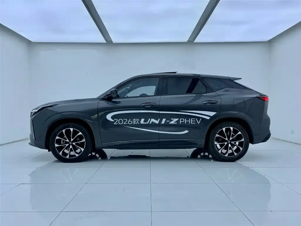 Changan UNI-Z New Energy 2024 из CN, фото 7