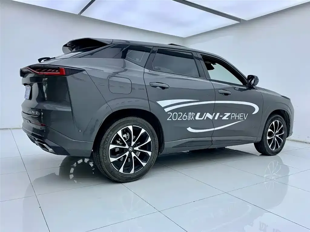Changan UNI-Z New Energy 2024 из CN, фото 4