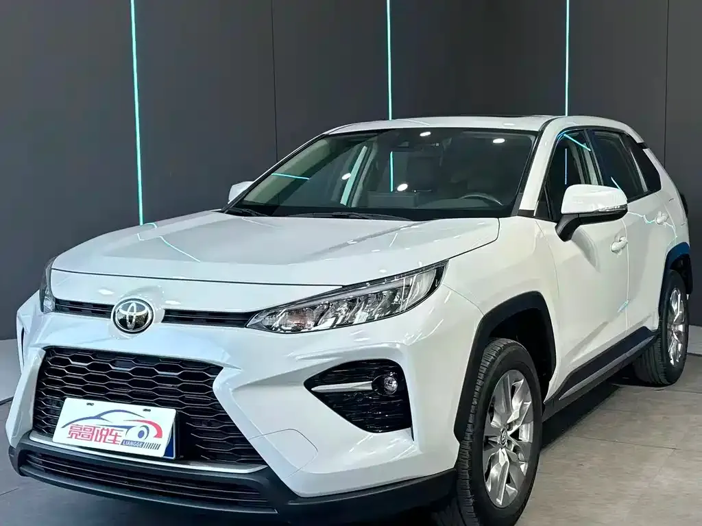 Toyota Wildlander — фото 1