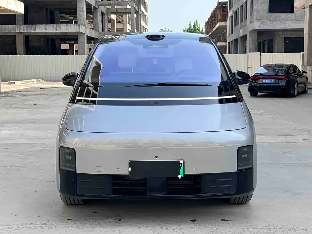Li Auto MEGA — фото 2