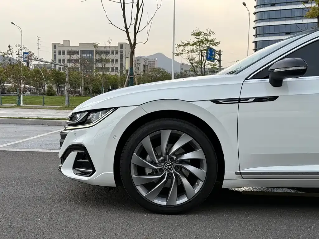 Volkswagen CC — фото 2