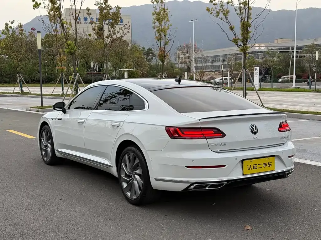 Volkswagen CC — фото 9