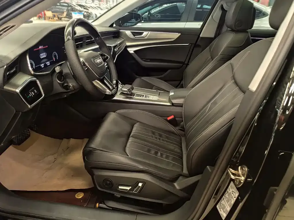 Audi A6L 2023 из CN, фото 9