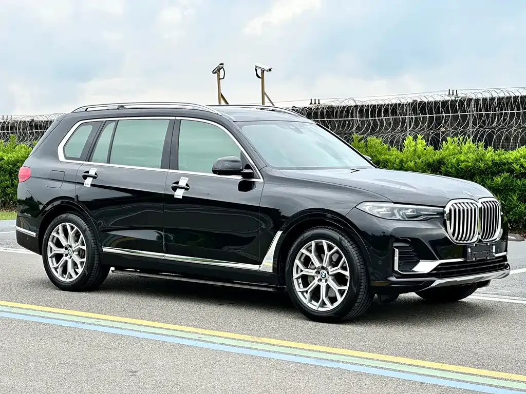 BMW X7 — фото 7