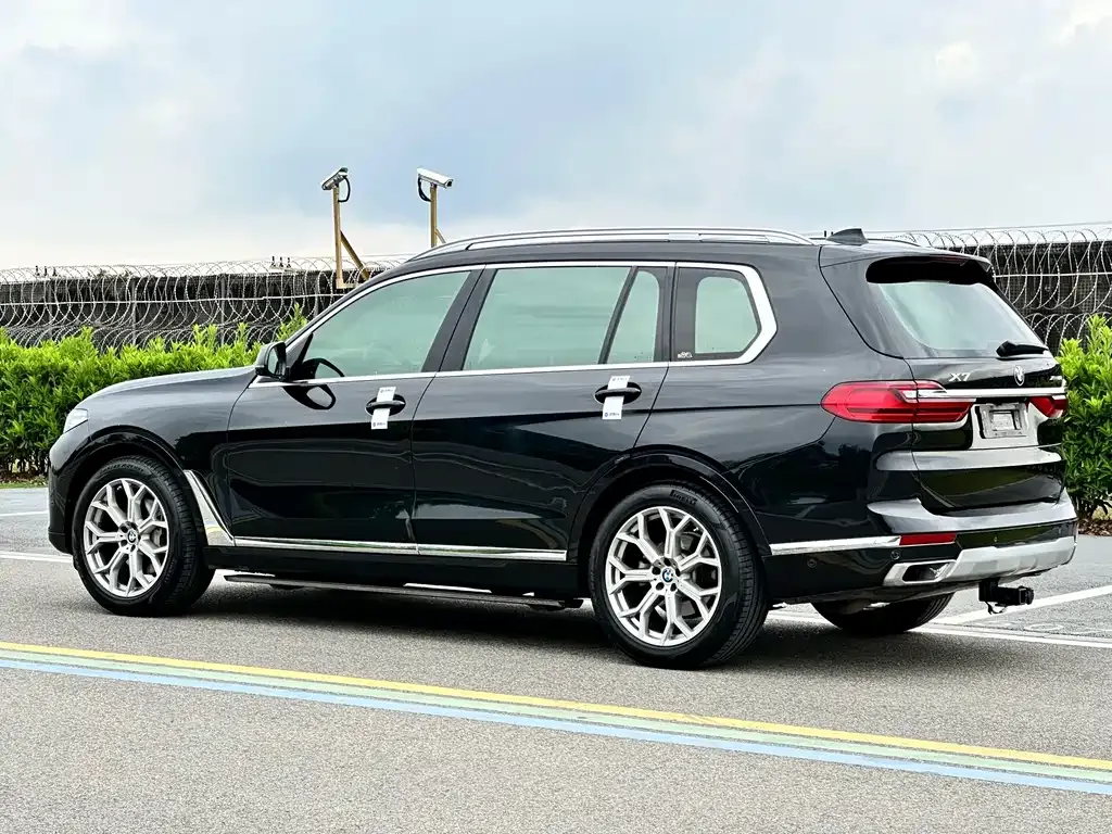 BMW X7 — фото 5