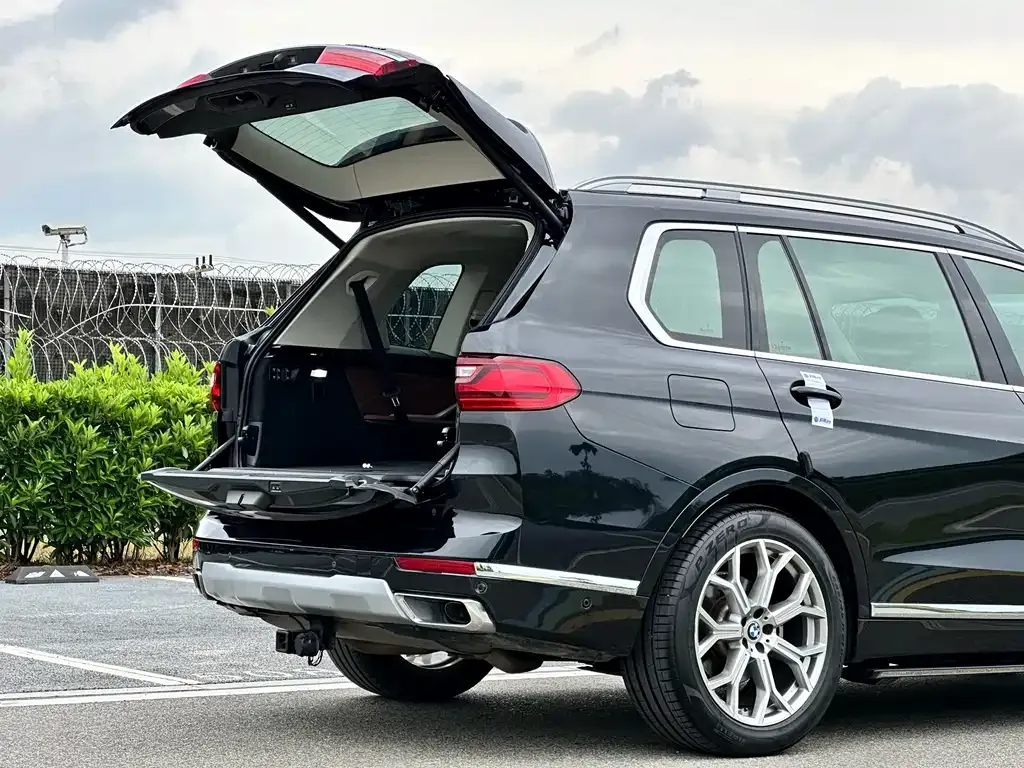 BMW X7 — фото 3